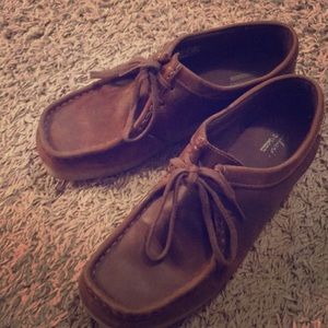 Clark’s shoes size 8